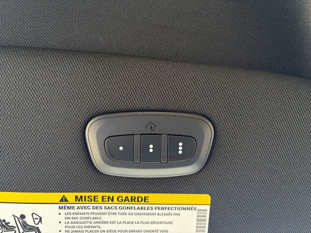 New 2026 Chrysler Pacifica Select image 29