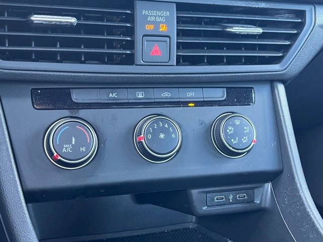 Used 2023 Volkswagen Jetta Sport image 39