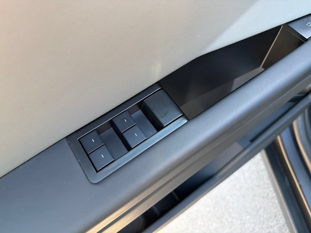 Used 2024 Tesla Cybertruck AWD Crew Cab image 19