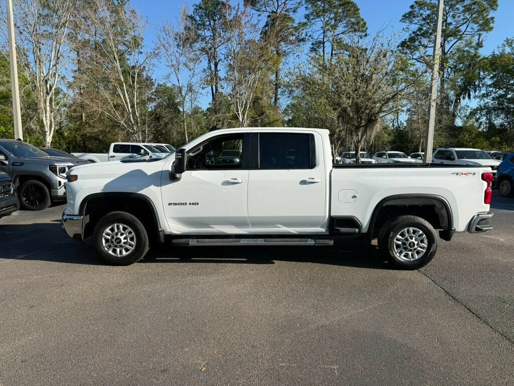 Used 2025 Chevrolet Silverado 2500 LT w/ Convenience Package AWD/4WD image 2