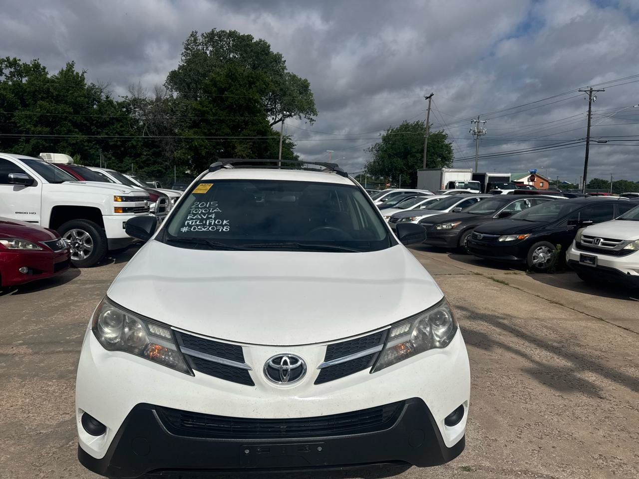 Used 2015 Toyota RAV4 LE FWD image 2