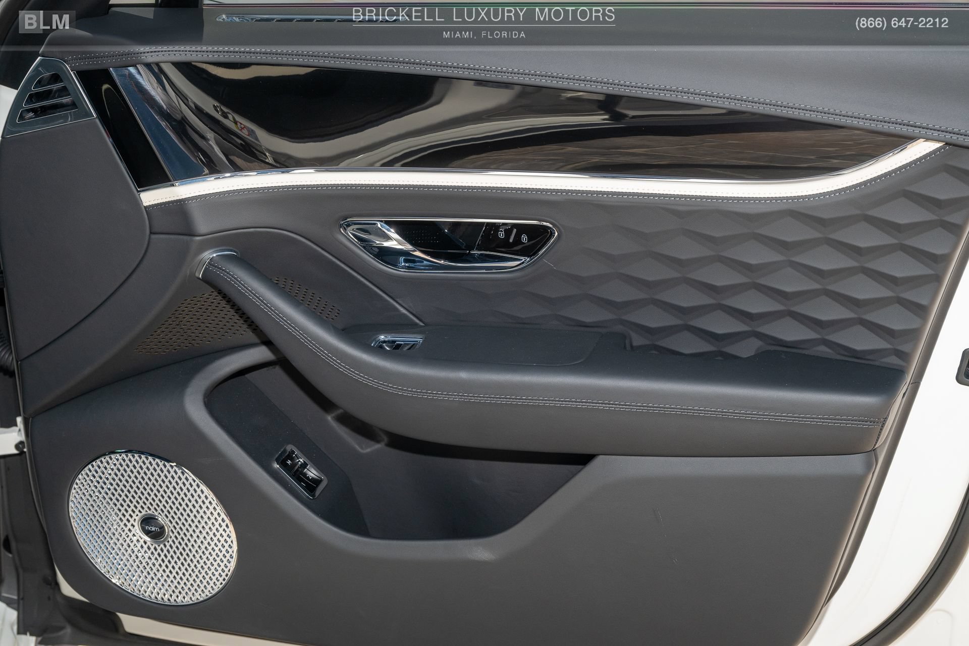 Used 2025 Bentley Flying Spur Plug-In Hybrid w/ First Edition Specification AWD/4WD image 20