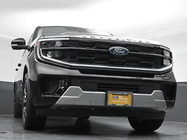 Certified 2025 Ford Expedition Max Platinum w/ Driver's Package AWD/4WD image 38