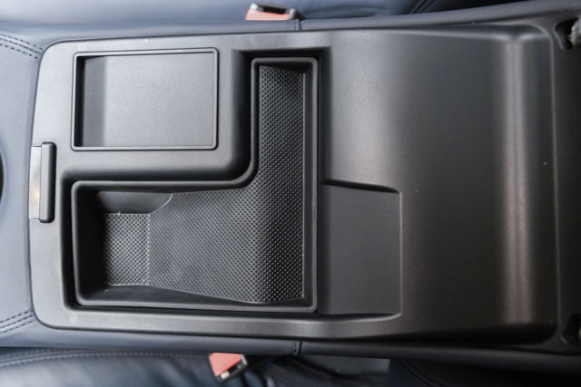 Used 2009 Jaguar XJ Vanden Plas Super V8 Portfolio image 95