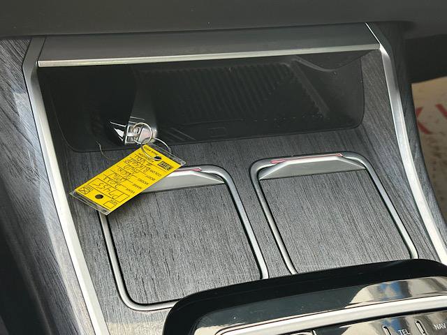 Certified 2023 BMW 760i xDrive w/ Executive Package image 26