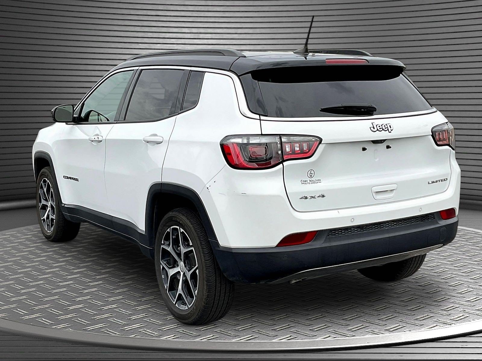 Used 2024 Jeep Compass Limited AWD/4WD image 5