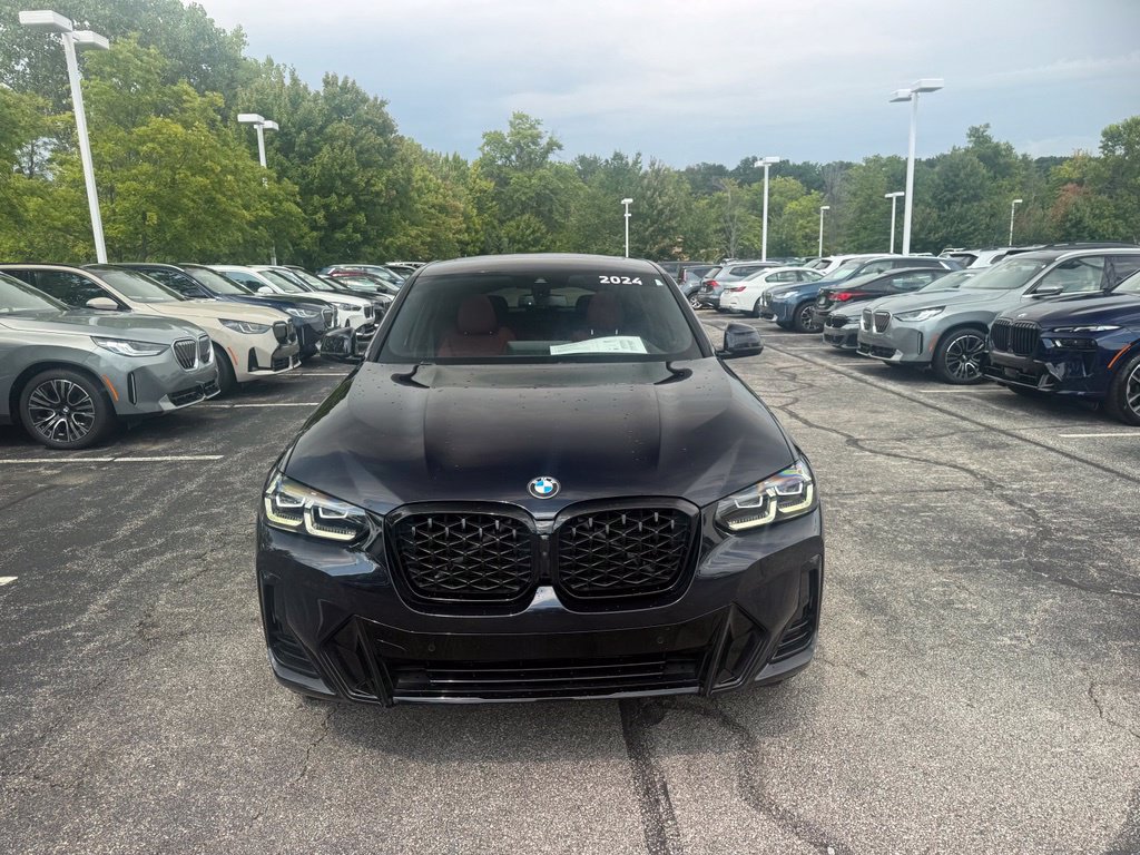 Used 2024 BMW X4 xDrive30i w/ Premium Package AWD/4WD image 2