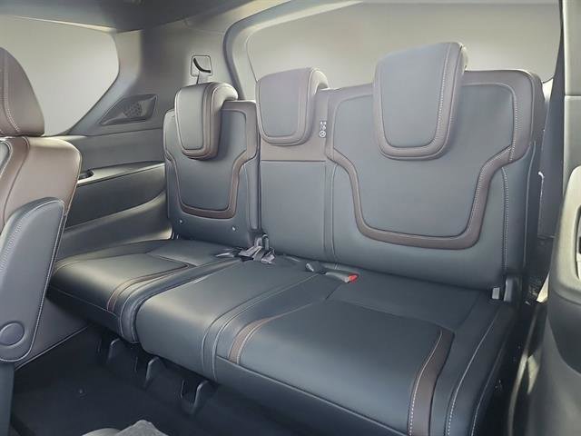 New 2025 Nissan Armada SL w/ Captain's Chari Seat Package image 22