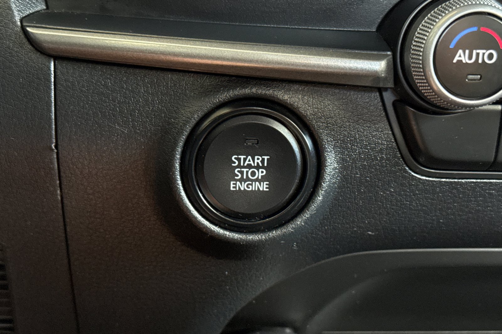 Used 2024 MAZDA MAZDA3 s FWD image 21
