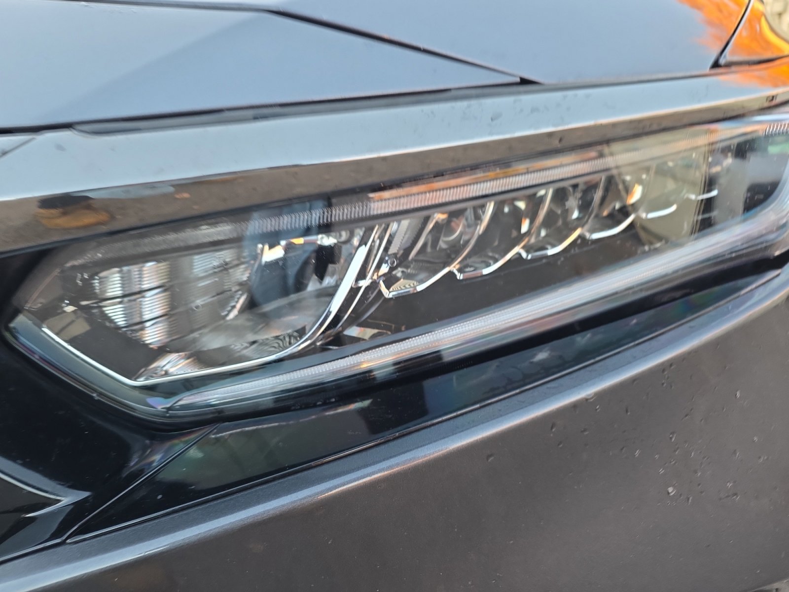 Used 2018 Honda Accord Sport image 9