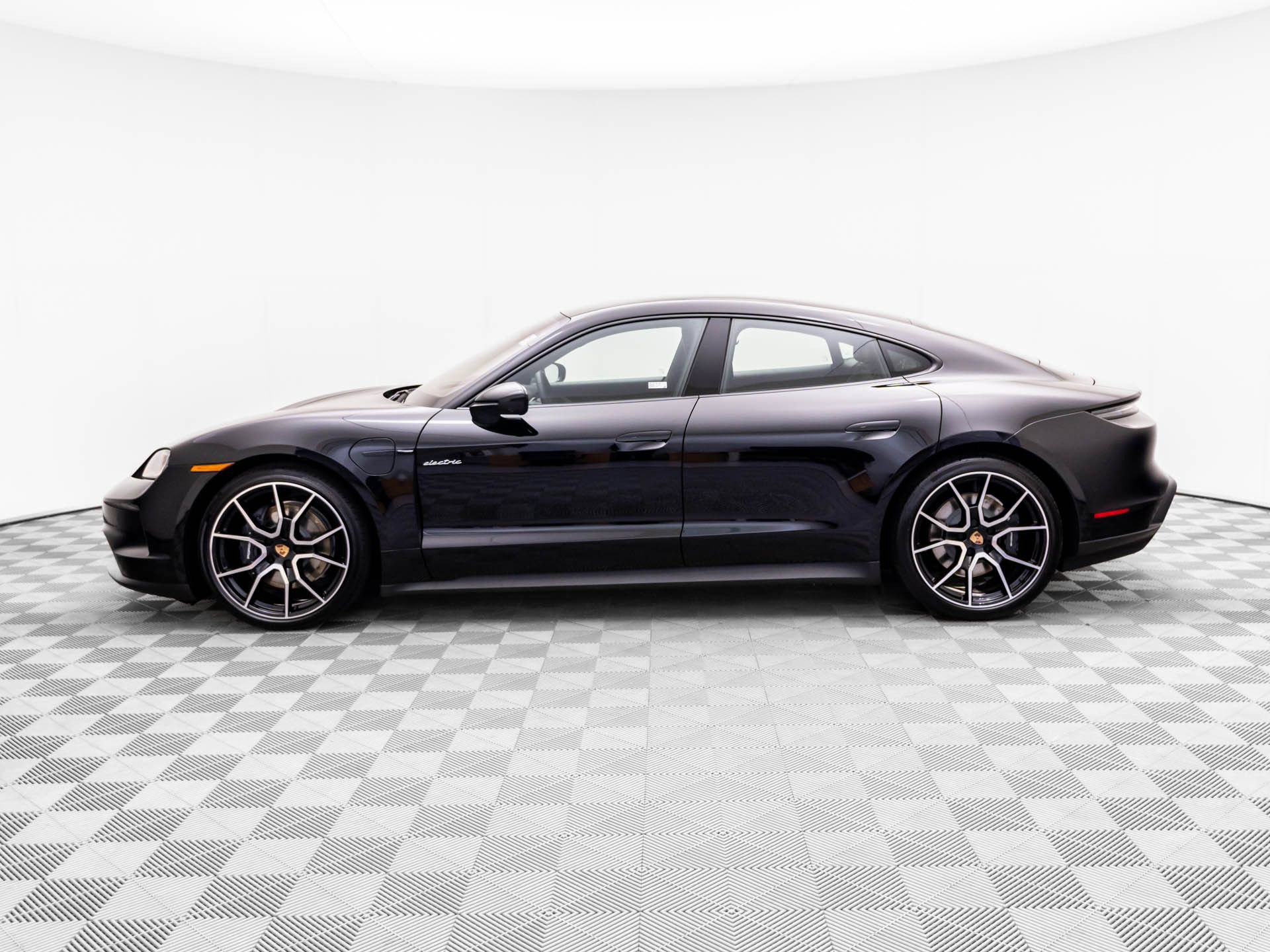 New 2026 Porsche Taycan AWD/4WD video 2