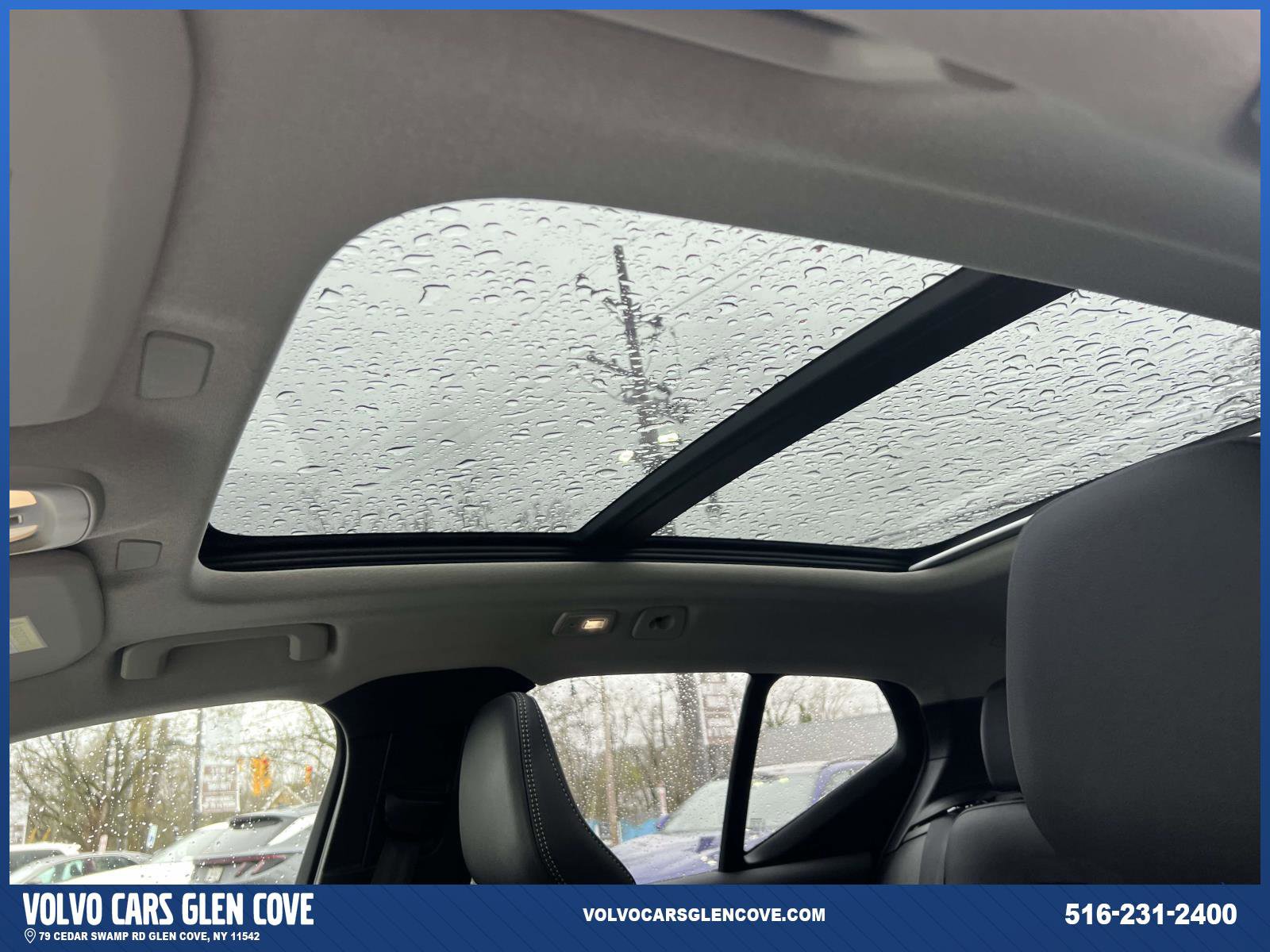 Used 2023 Volvo XC40 B5 Plus w/ Protection Package Premier image 18