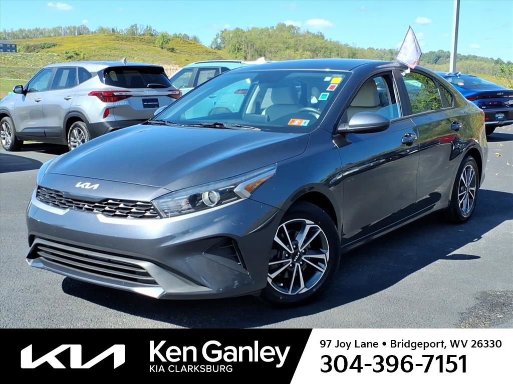 Certified 2022 Kia Forte LXS image 1