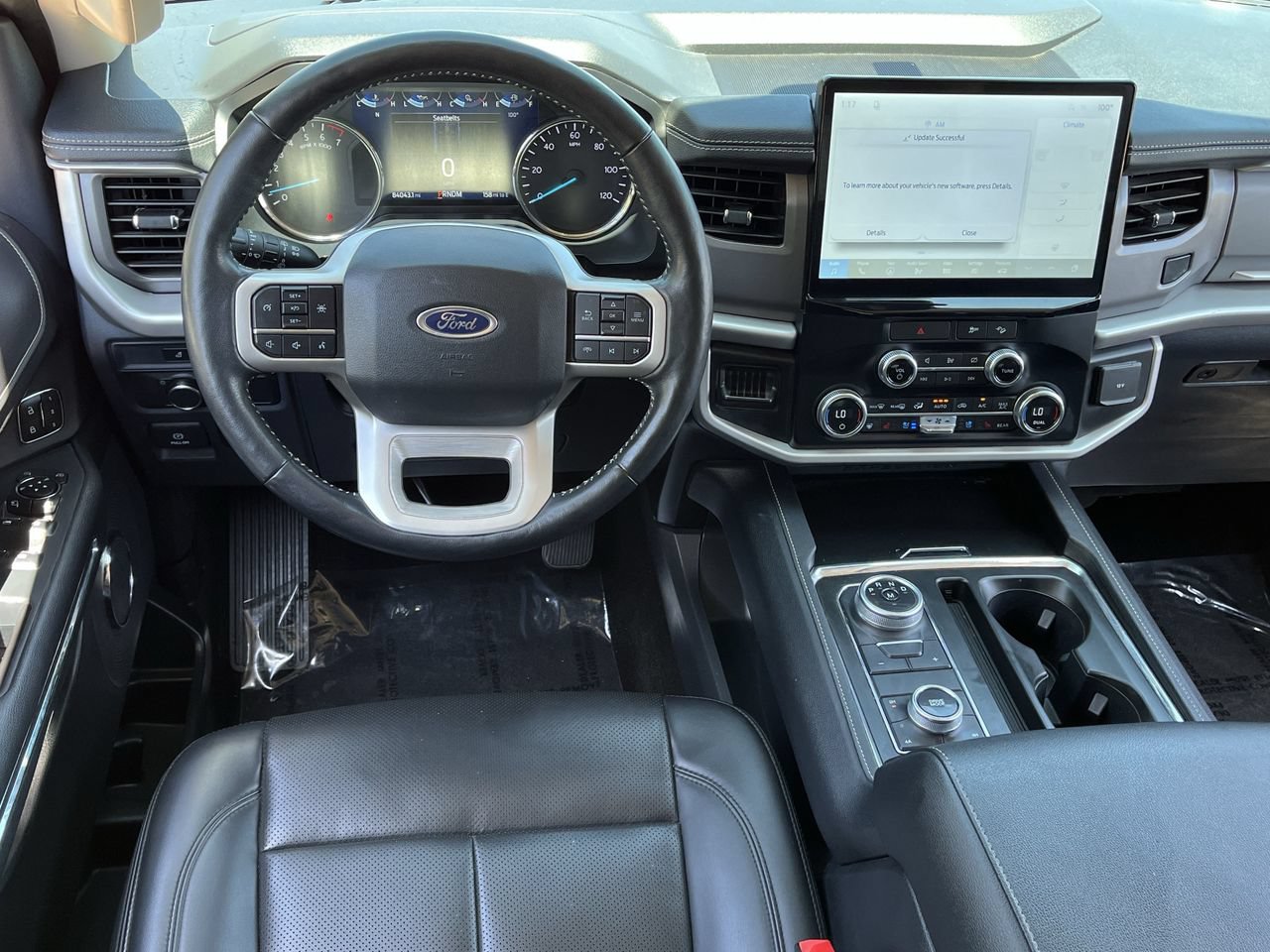 Used 2022 Ford Expedition XLT AWD/4WD image 10