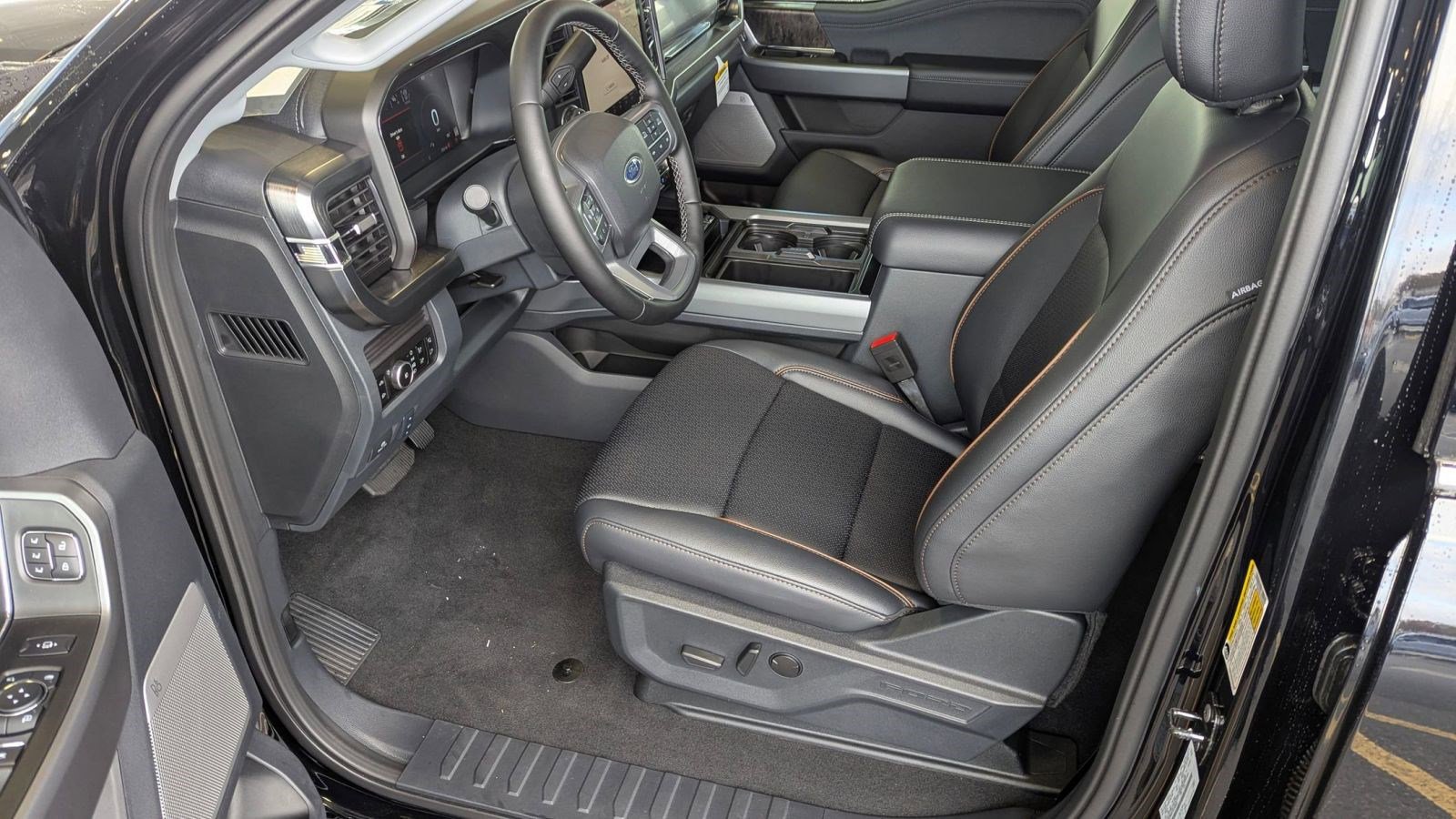 New 2026 Ford F250 Lariat w/ Lariat Ultimate Package image 4