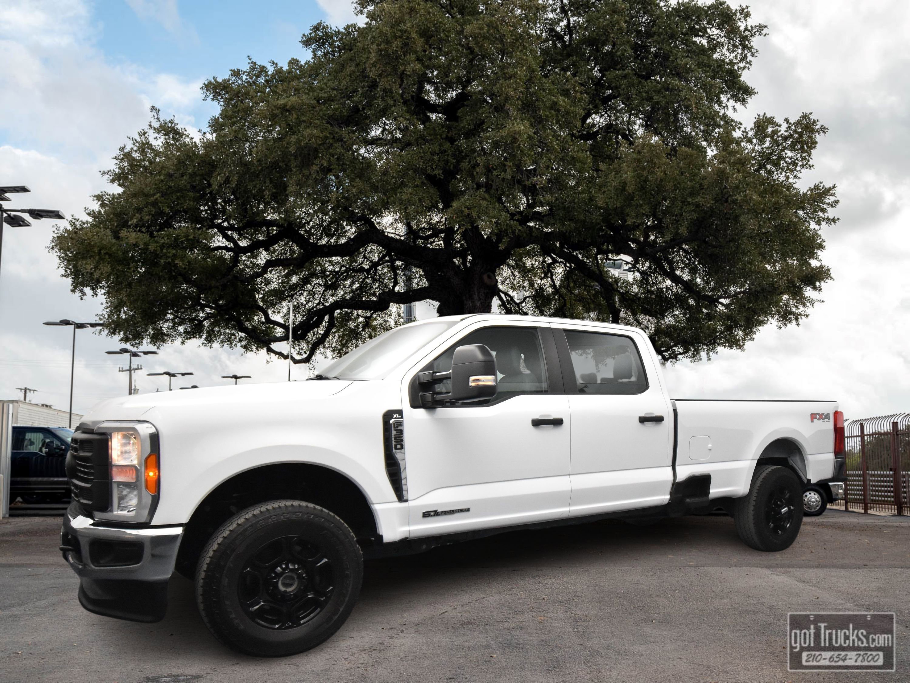 Used 2023 Ford F350 XL AWD/4WD image 1