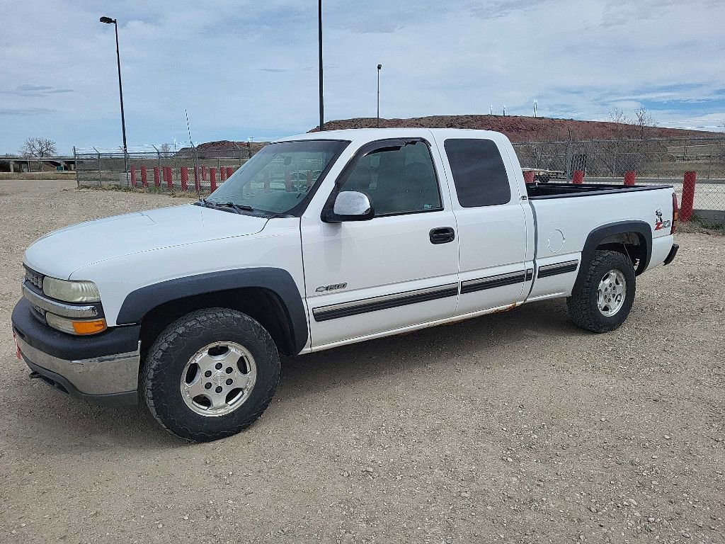 Used 2001 Chevrolet Silverado 1500 LS w/ Off-Road Chassis Pkg AWD/4WD image 4