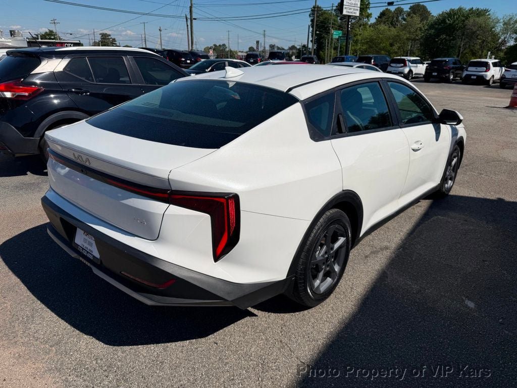 Used 2025 Kia K4 FWD image 5