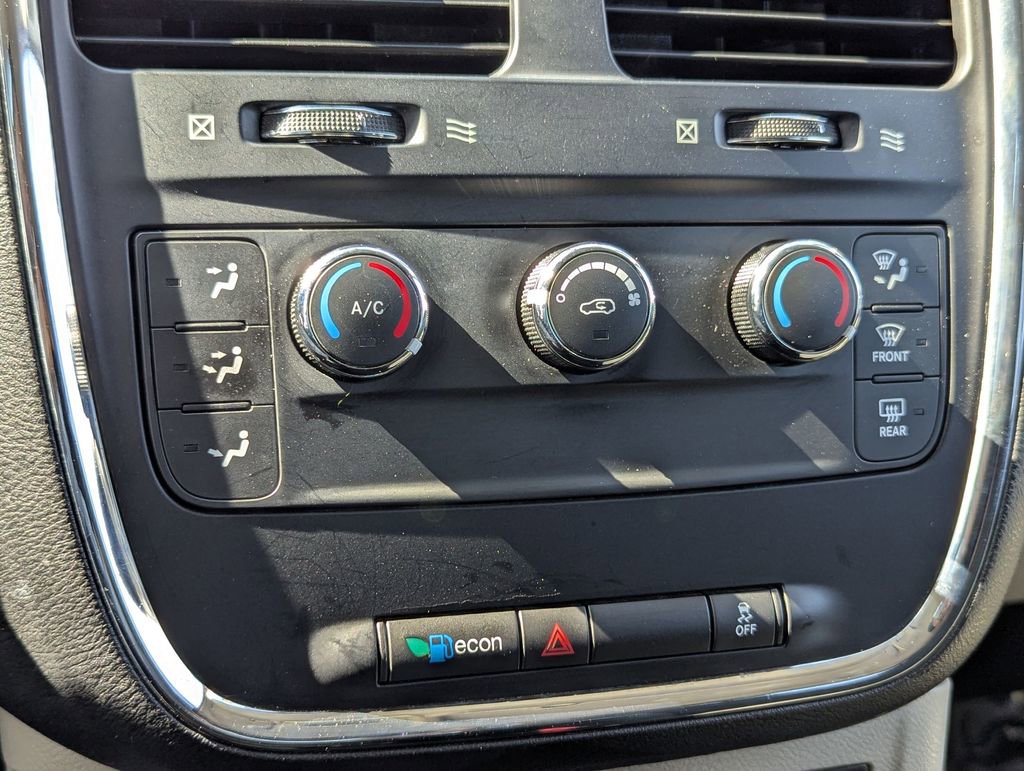 Used 2015 Dodge Grand Caravan American Value Package image 17
