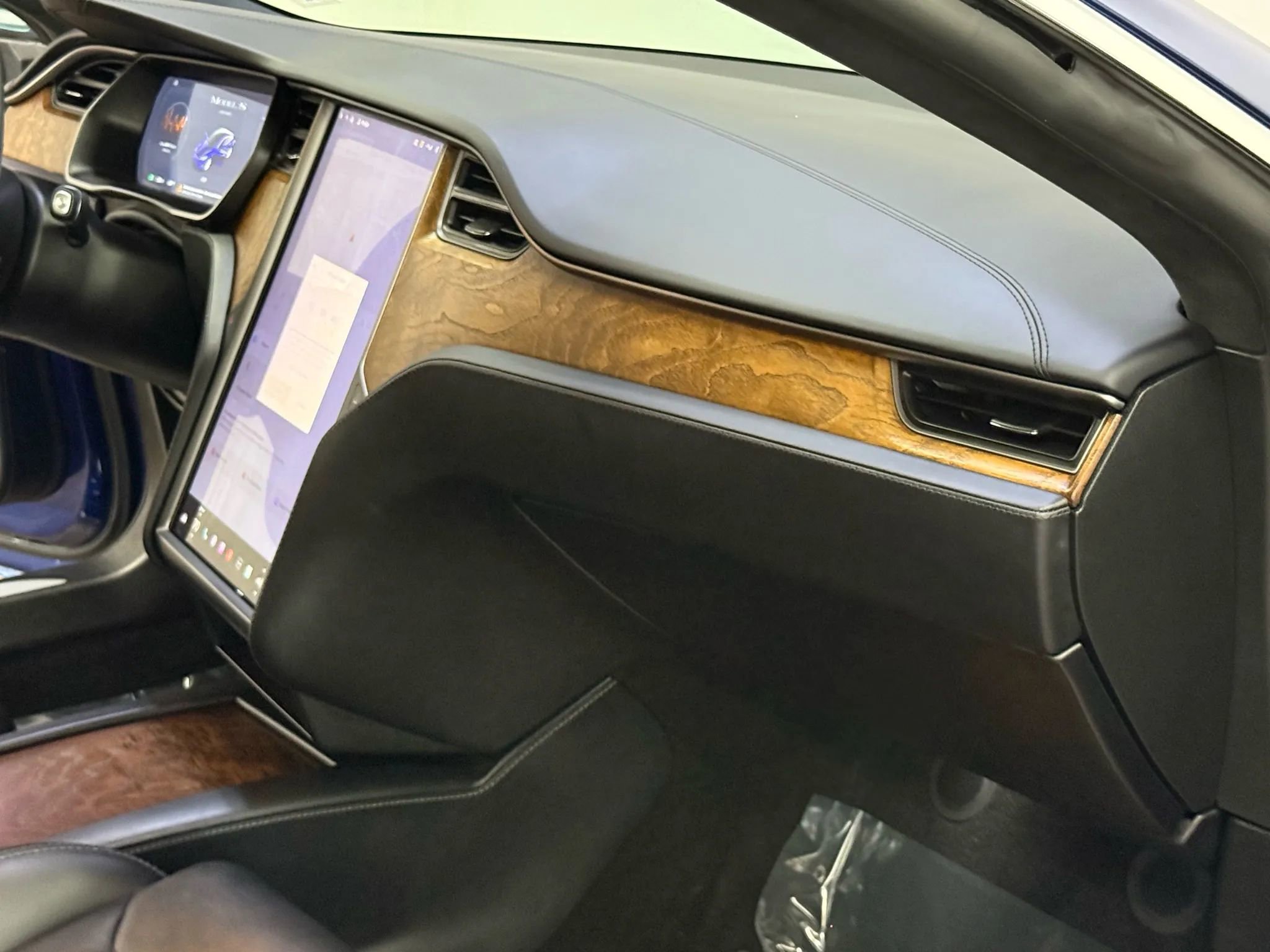 Used 2019 Tesla Model S Standard Range image 22
