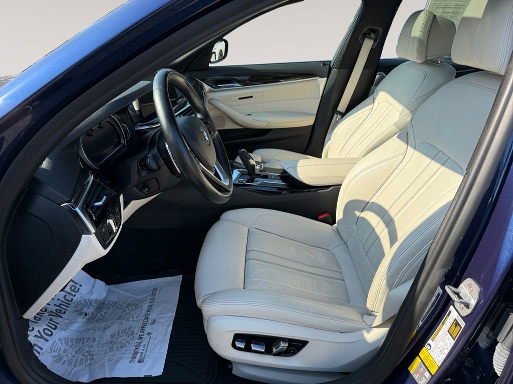 Used 2018 BMW 530e xDrive w/ Premium Package 2 image 9