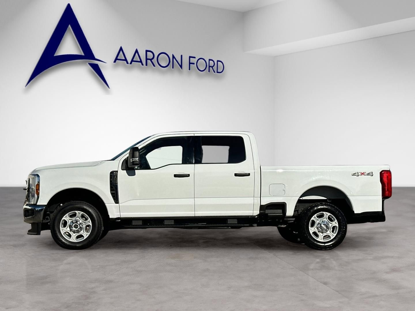 Used 2025 Ford F250 XLT image 3