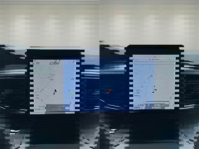 Used 2022 Ford Explorer XLT w/ Equipment Group 202A image 12