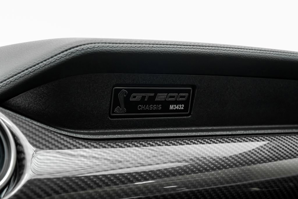 Used 2021 Ford Mustang Shelby GT500 w/ Carbon Fiber Track Pack RWD image 24