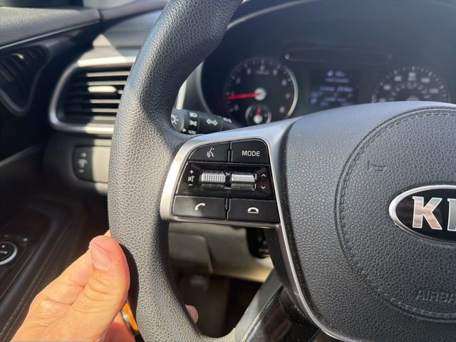 Used 2020 Kia Sorento LX image 21