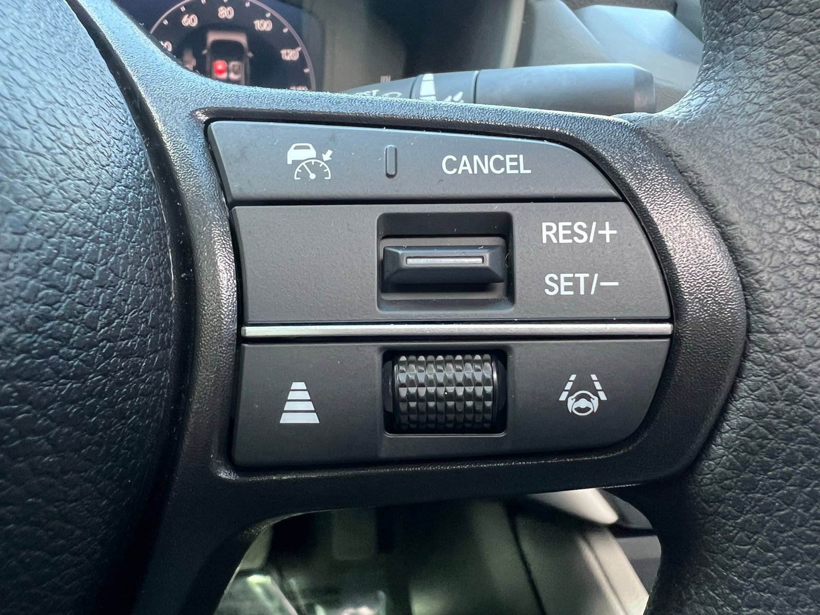 Used 2025 Honda Accord SE image 31