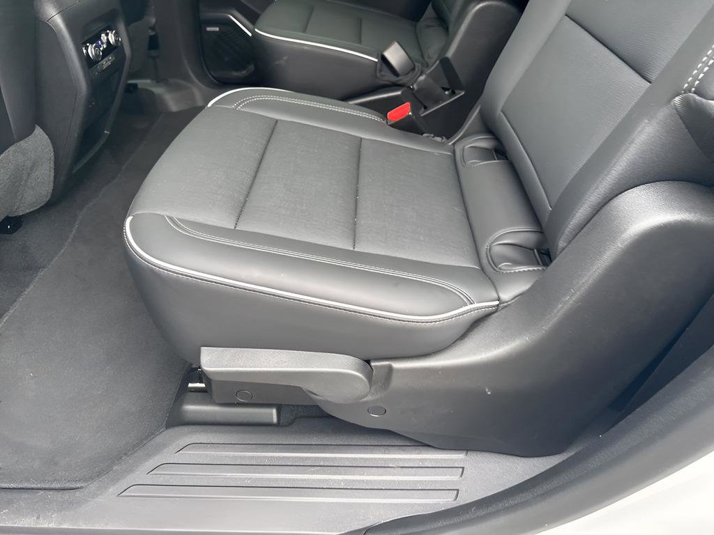 Used 2025 Buick Enclave Preferred image 29