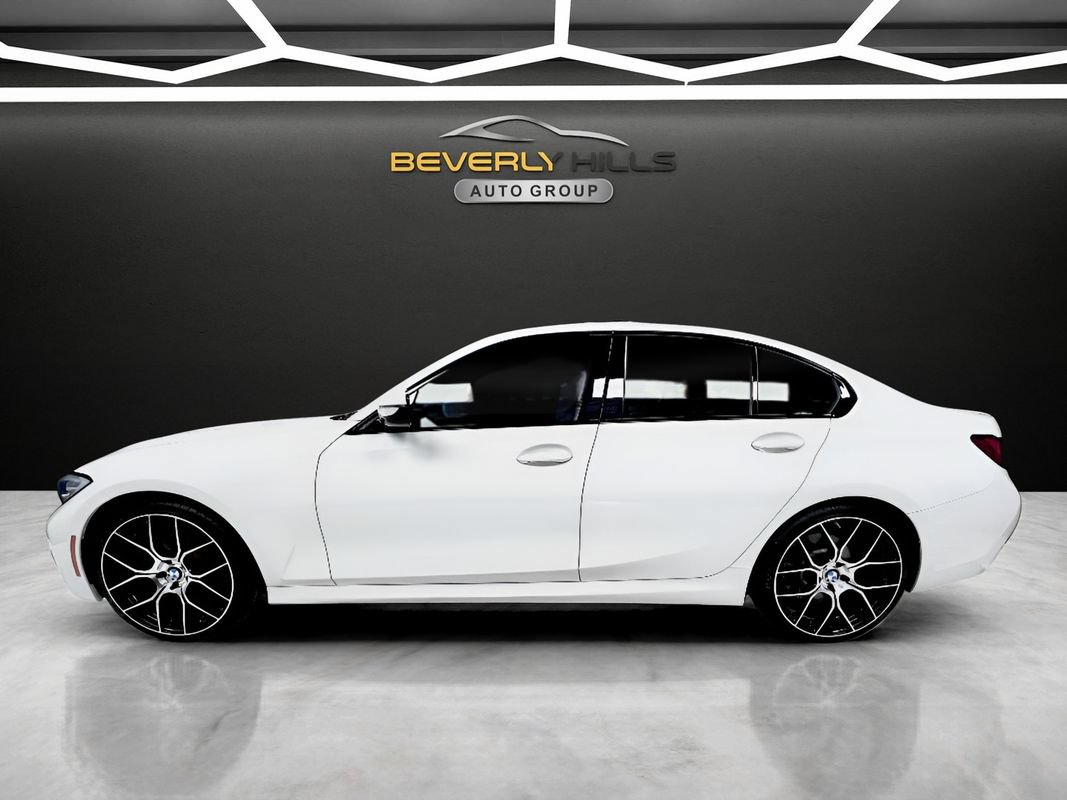 Used 2022 BMW 330i xDrive Sedan w/ M Sport Package AWD/4WD image 2