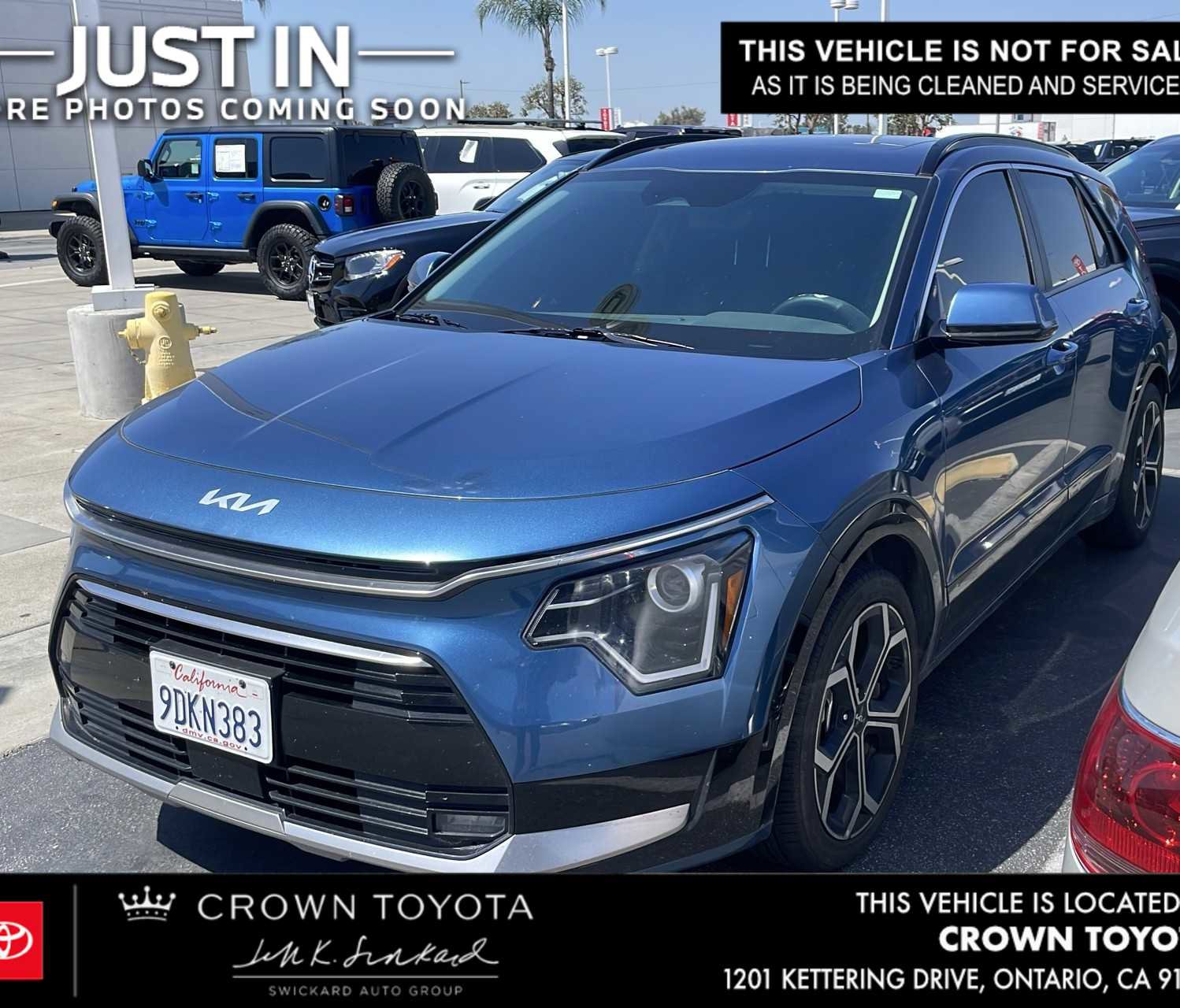 Used 2023 Kia Niro EX Touring FWD image 1