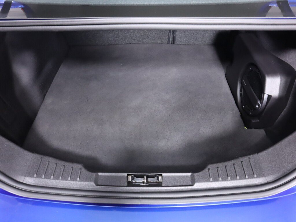 Used 2018 Ford Focus Titanium w/ Titanium Technology Package FWD image 36