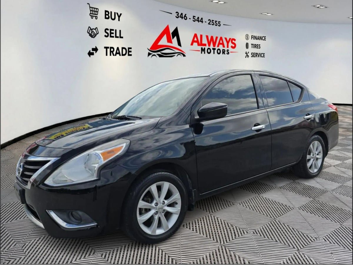 Used 2015 Nissan Versa w/ SL Tech Package FWD image 7