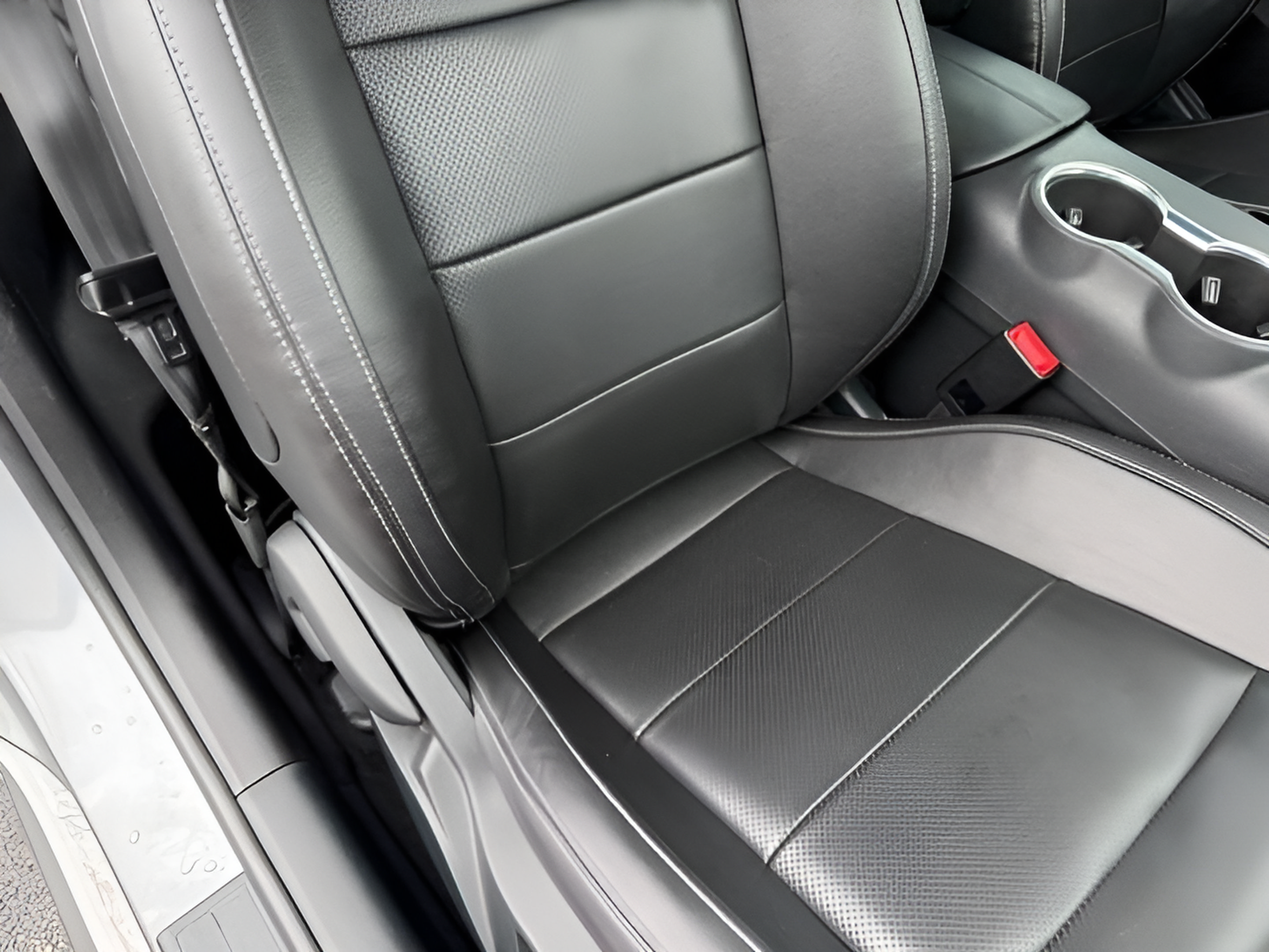 Used 2023 Ford Mustang Premium RWD image 12