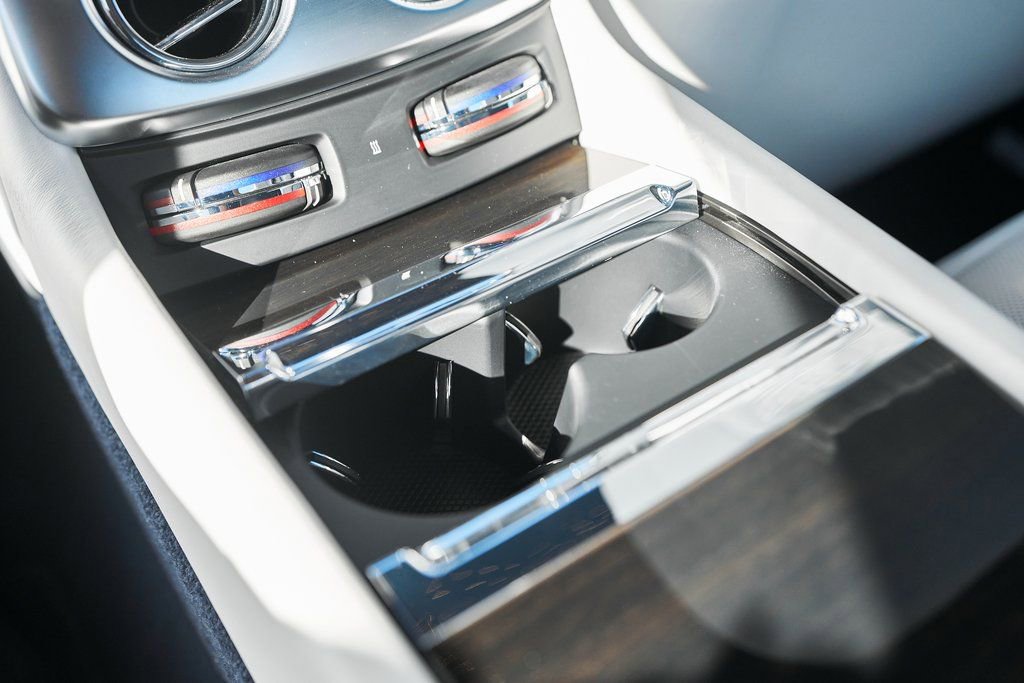 Used 2020 Rolls-Royce Wraith image 48