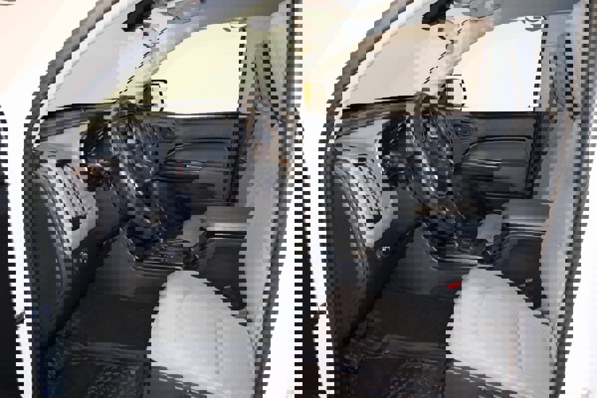 Used 2015 Chevrolet Colorado W/T w/ WT Convenience Package image 27