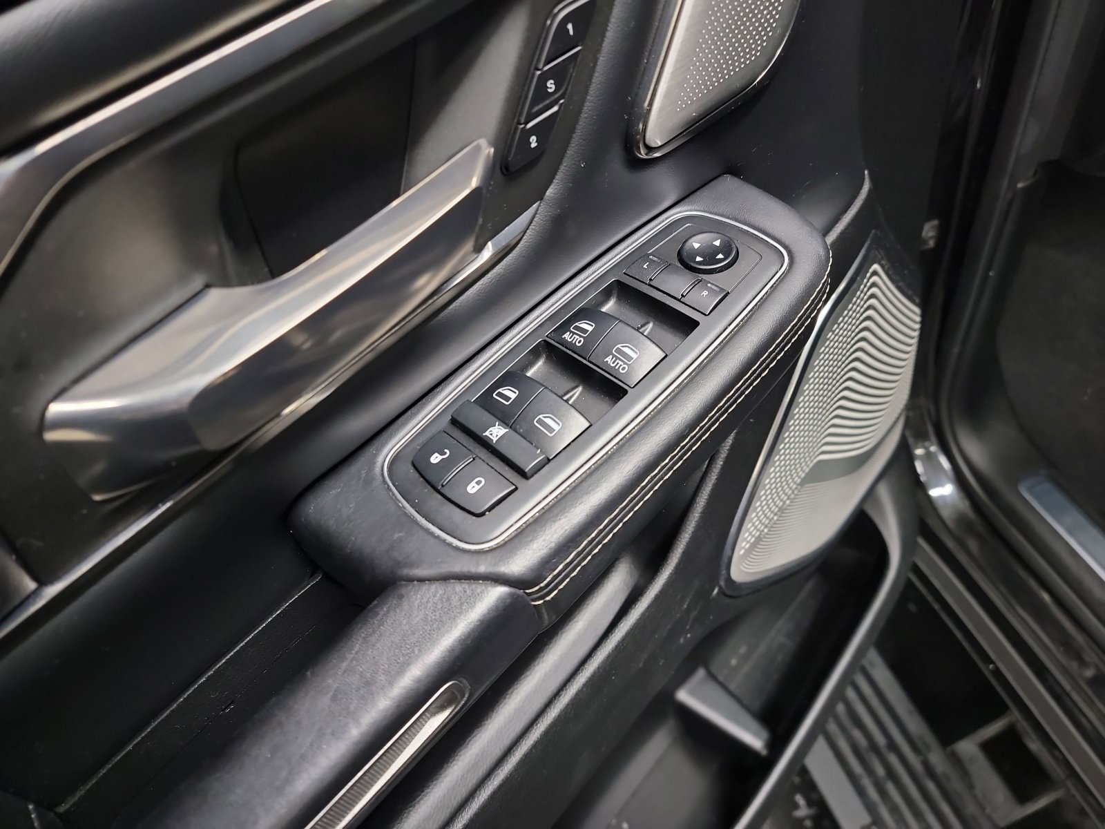 Used 2019 RAM 1500 Limited image 14