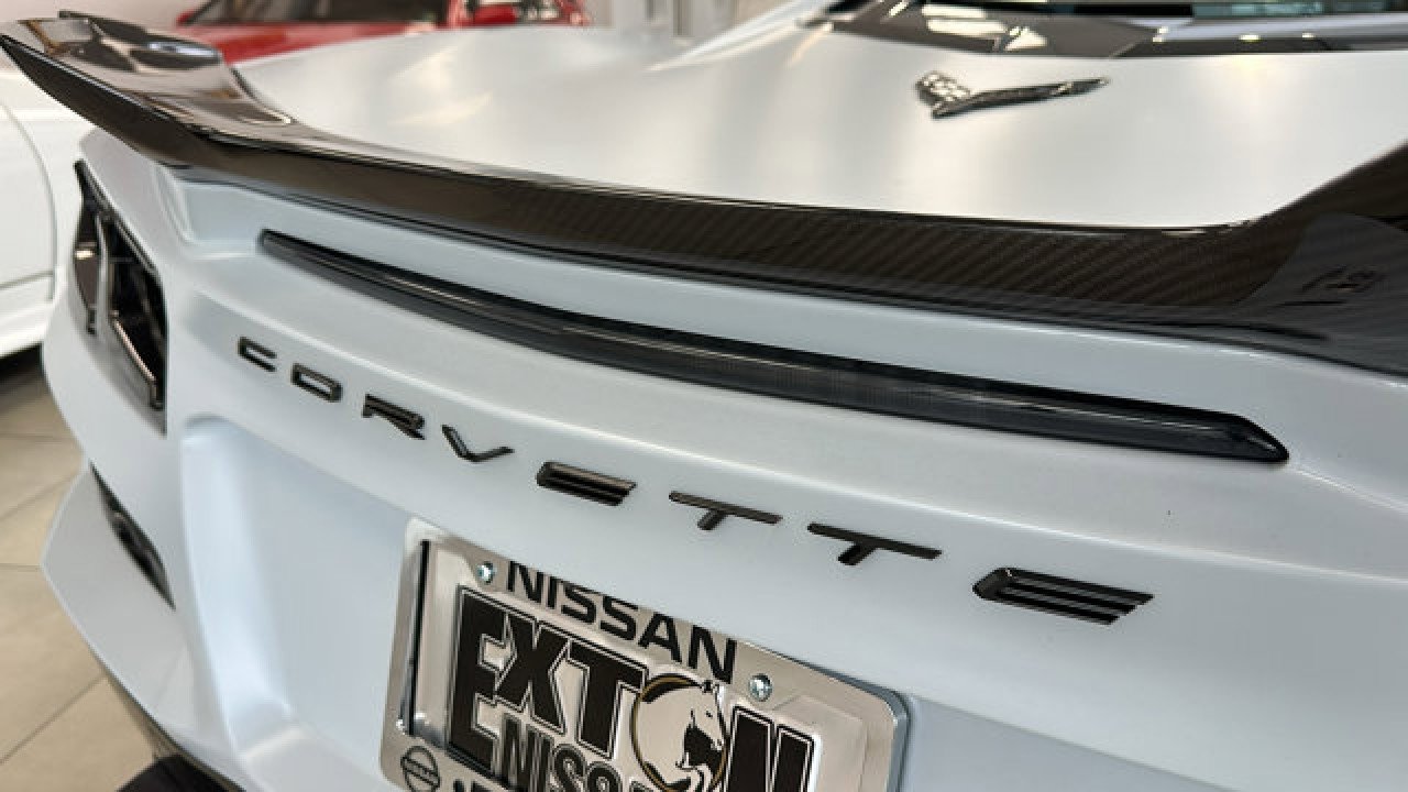 Used 2023 Chevrolet Corvette Z06 image 12