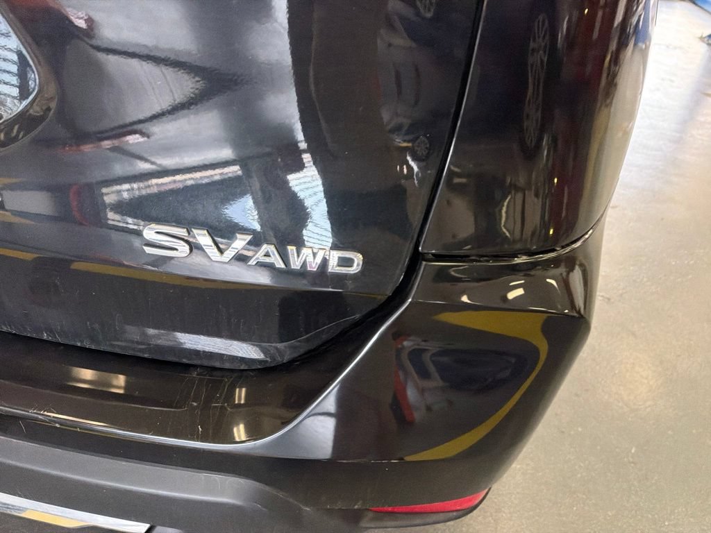 Used 2018 Nissan Rogue SV AWD/4WD image 9