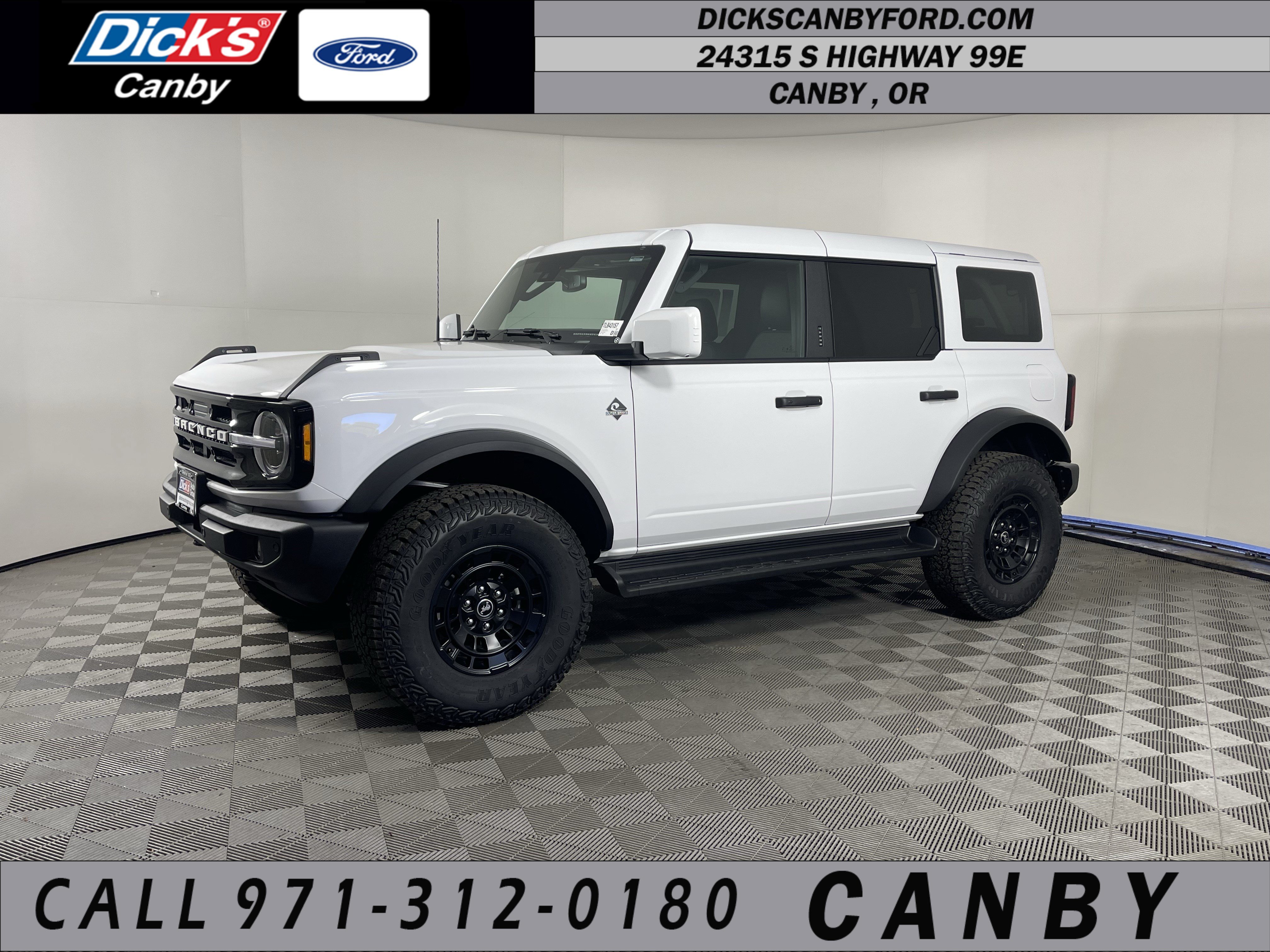 New 2026 Ford Bronco Outer Banks w/ Sasquatch Package