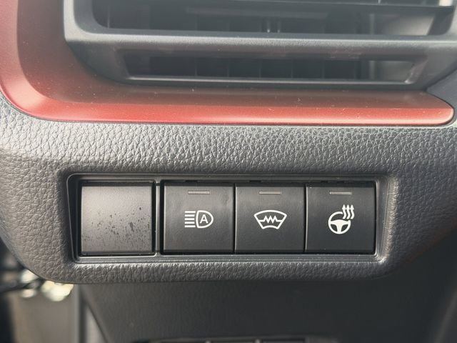 Used 2025 Toyota Prius Plug-In Hybrid image 18