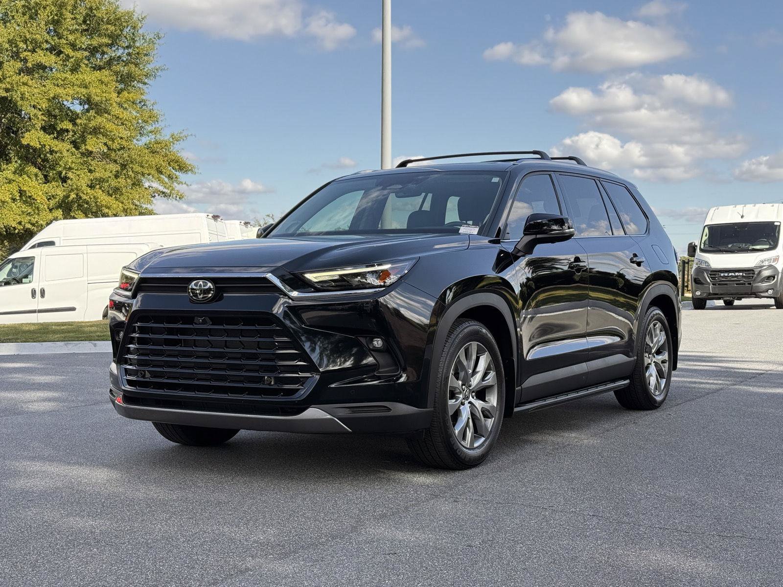 Used 2024 Toyota Grand Highlander FWD image 1