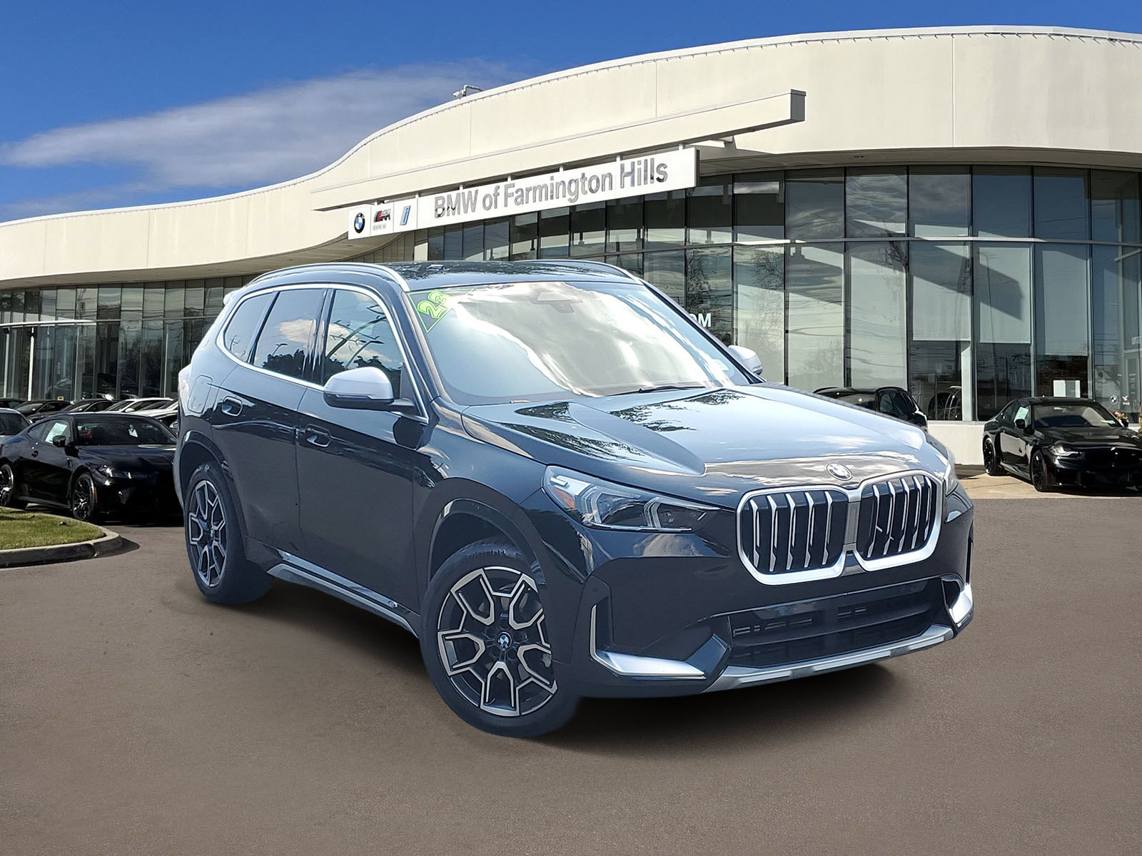 Used 2023 BMW X1 xDrive28i w/ Convenience Package AWD/4WD image 3
