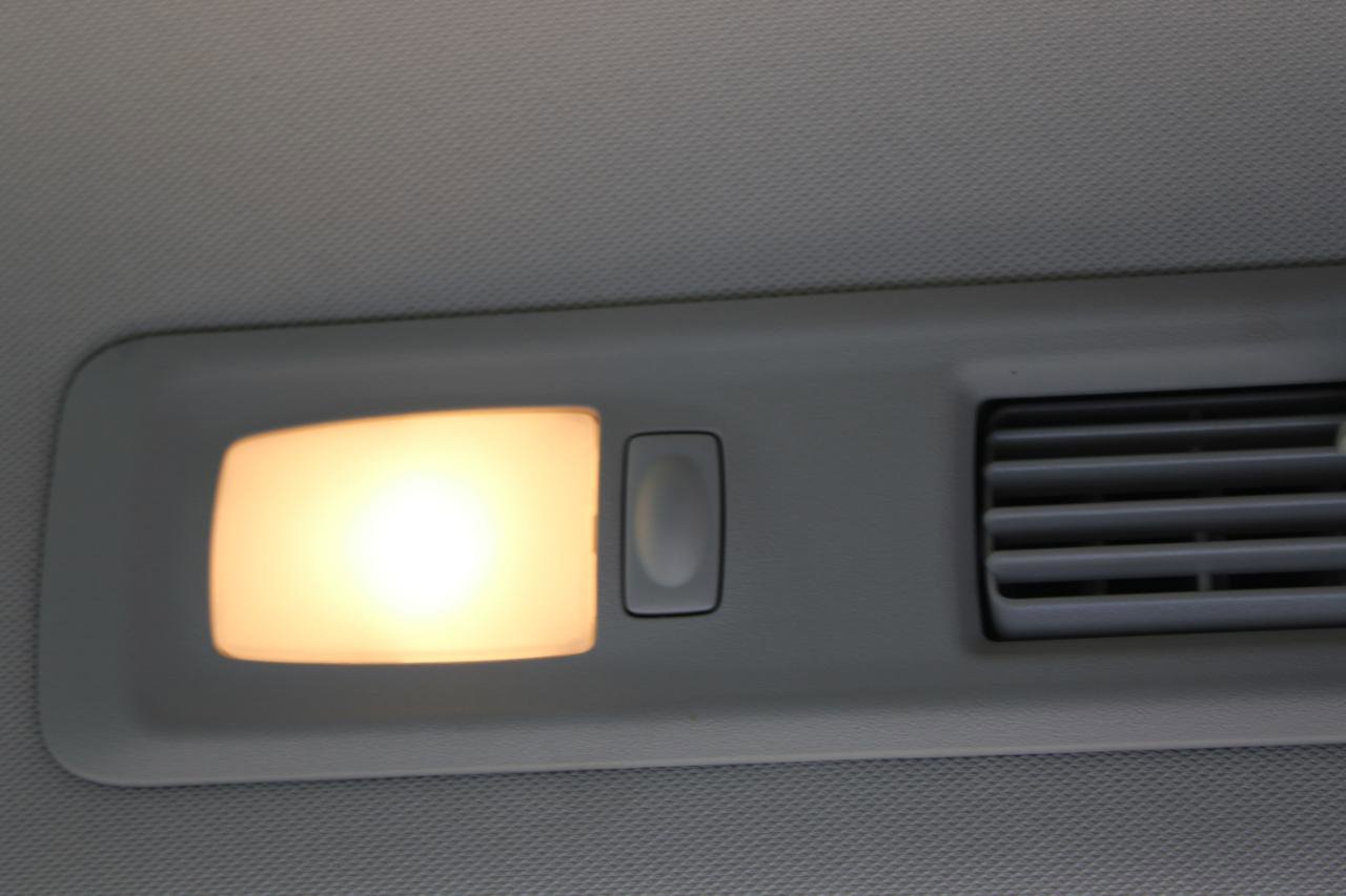Used 2025 Nissan Pathfinder SL AWD/4WD image 44