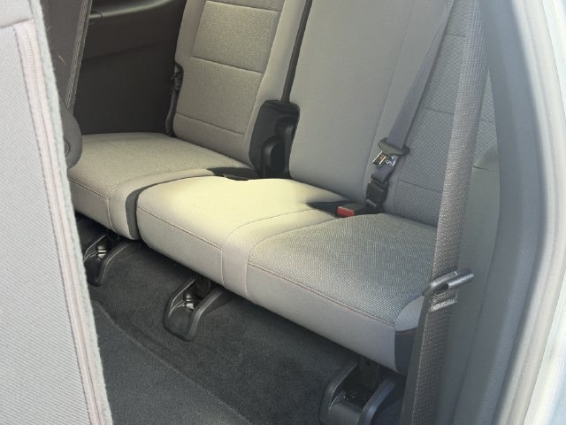 Used 2026 Chevrolet Traverse LT w/ Driver Confidence Package FWD image 26