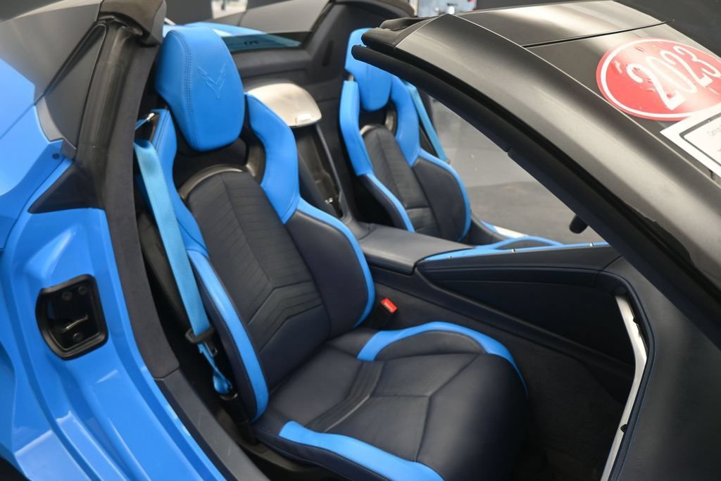 Used 2023 Chevrolet Corvette Stingray Premium Conv w/ Z51 Performance Package RWD image 18