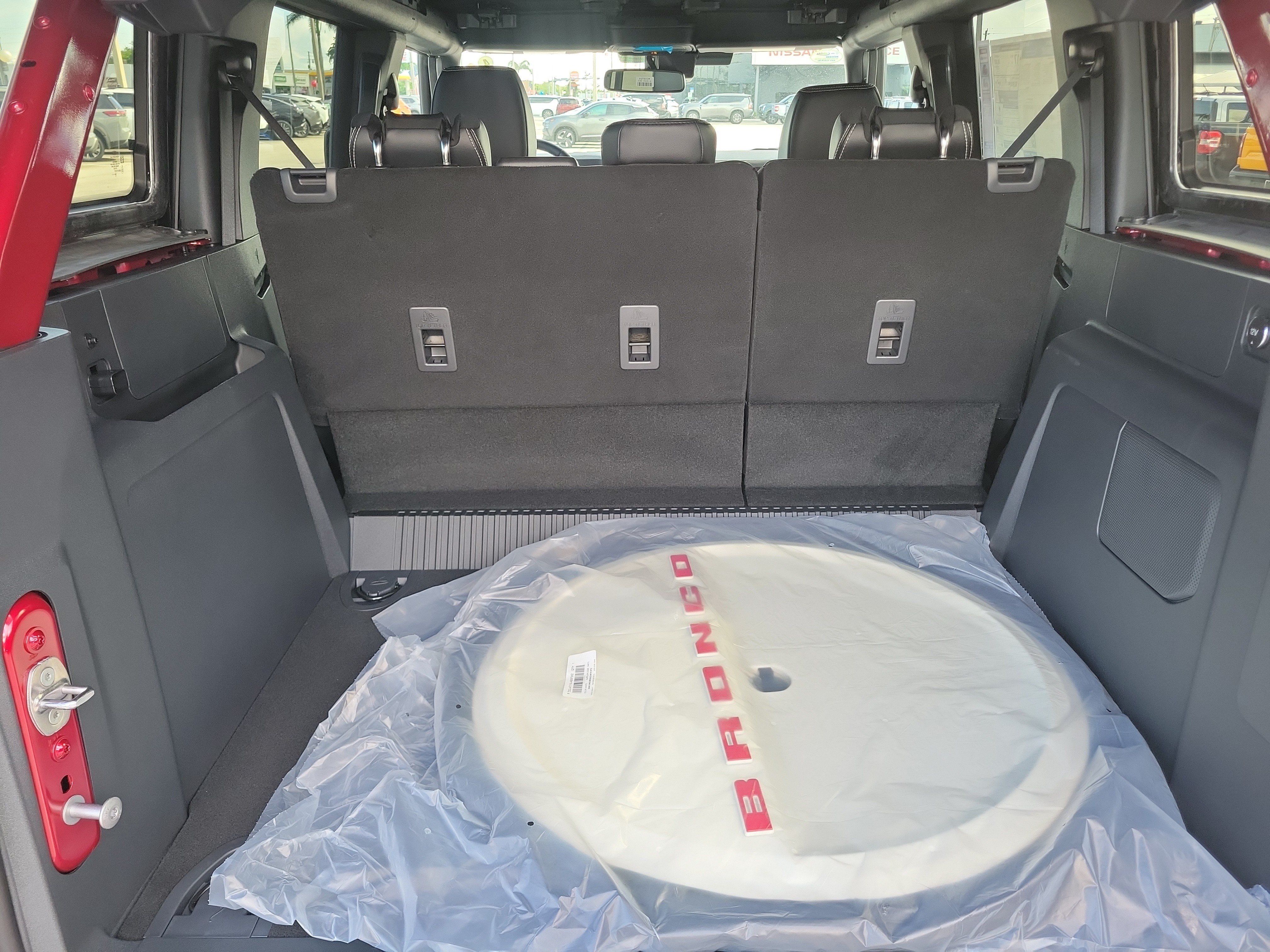 New 2026 Ford Bronco Outer Banks w/ Sasquatch Package AWD/4WD image 12
