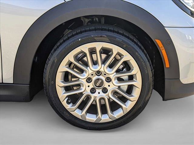 Used 2025 MINI Cooper 2-Door Hardtop image 23